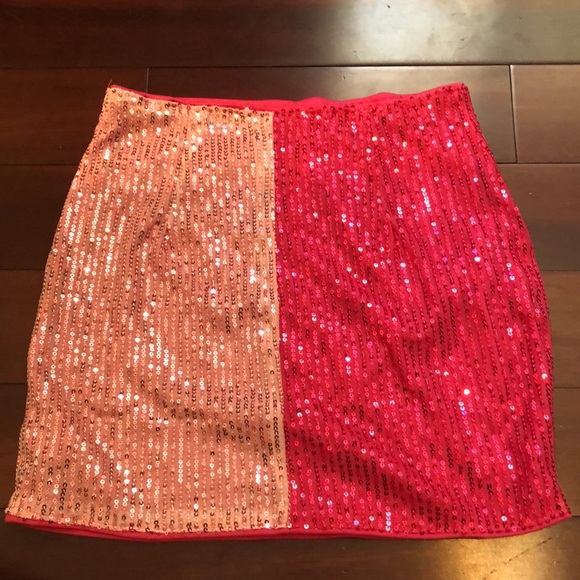Light/dark pink sequin skirt. SHEIN Size XS - Picture 3 of 3